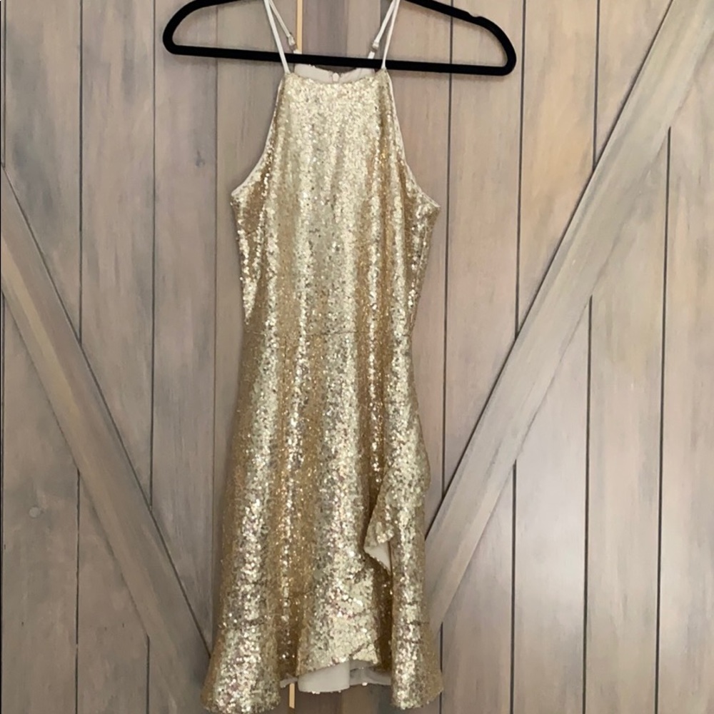Lulu’s gold sequin dress